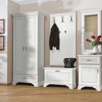 Белая прихожая