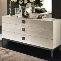 Комод с ящиками