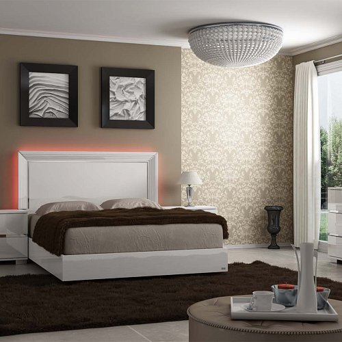 Белая мебель в спальню