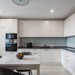 Угловая кухня