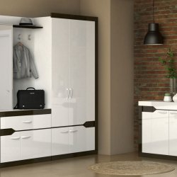 Белая прихожая