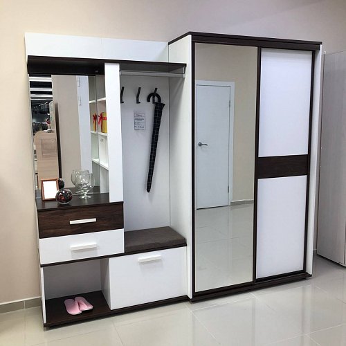 Тумба в прихожую